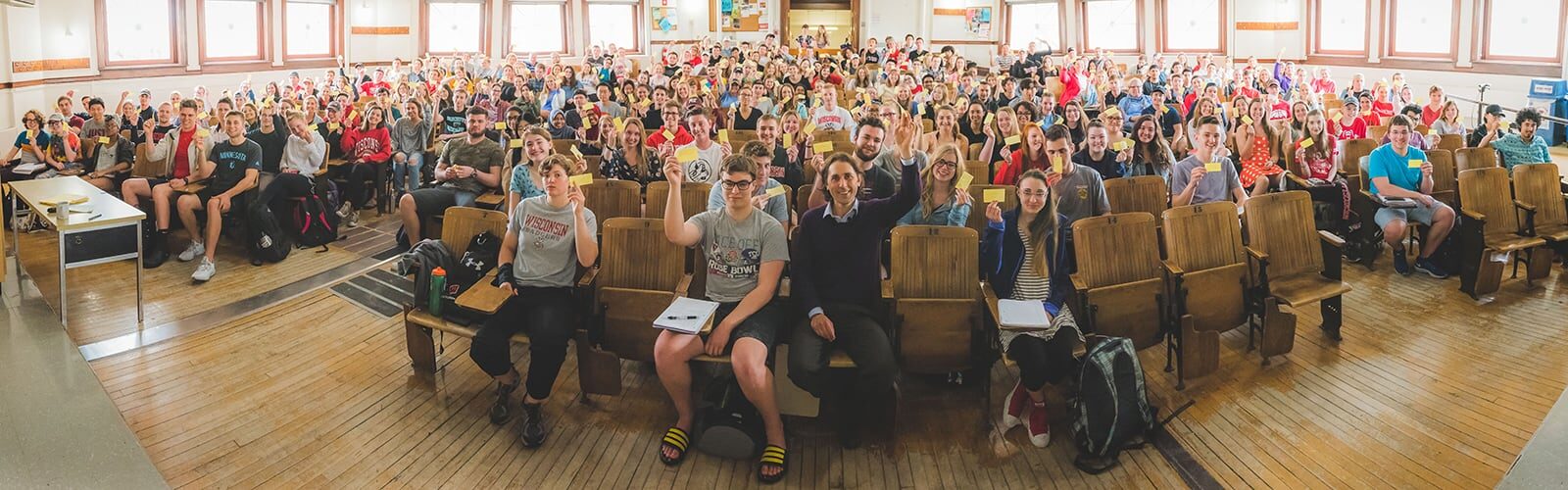 A room full of students sit in a Geoscience 100 class (Photo credit: Ethan Parrish)